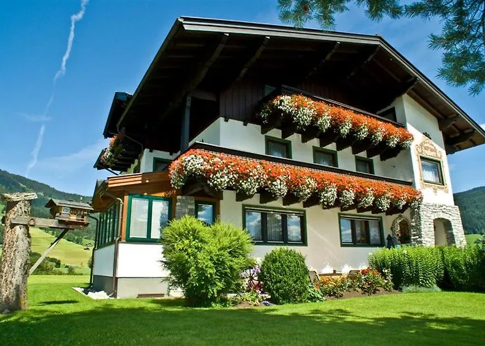 Huber בית הארחה 3*