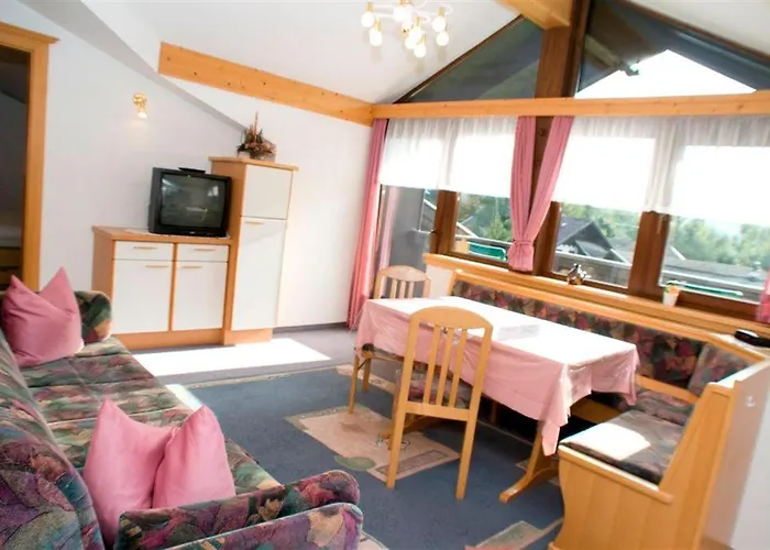 ゲストハウス Huber フラッハウ